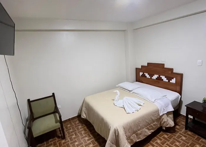 Yakupacha Hotel *